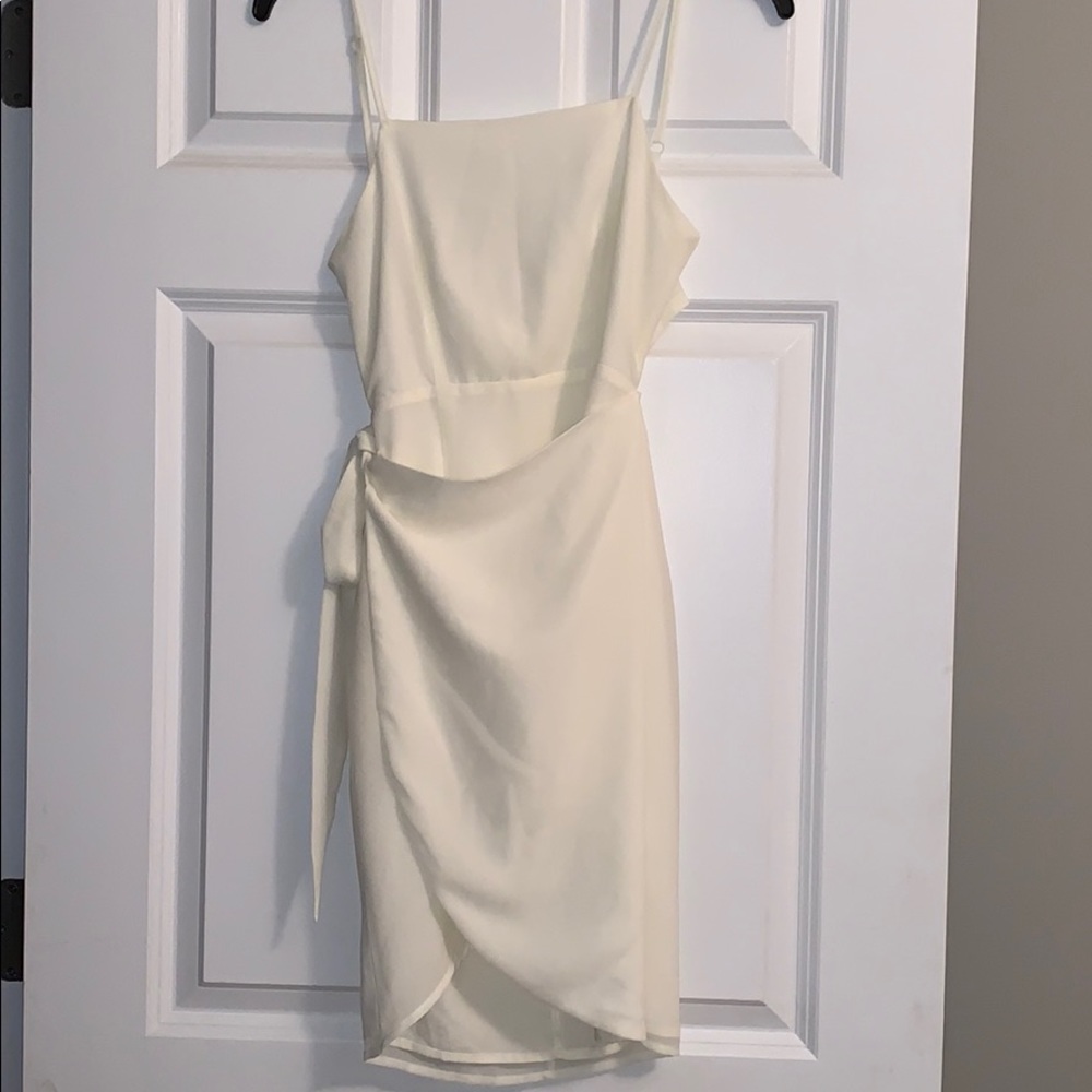 superdown Morgan Layered Dress in Cream